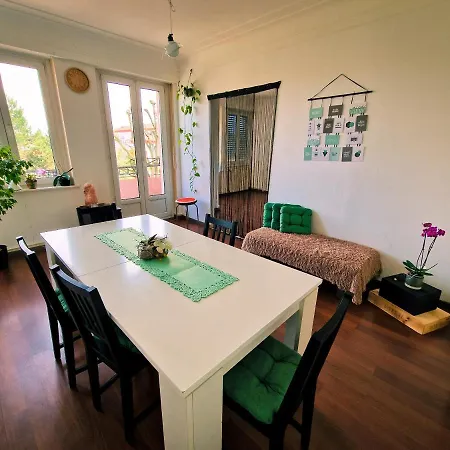 Проживание в семье Luxury 4 Minute From Basel Shared *